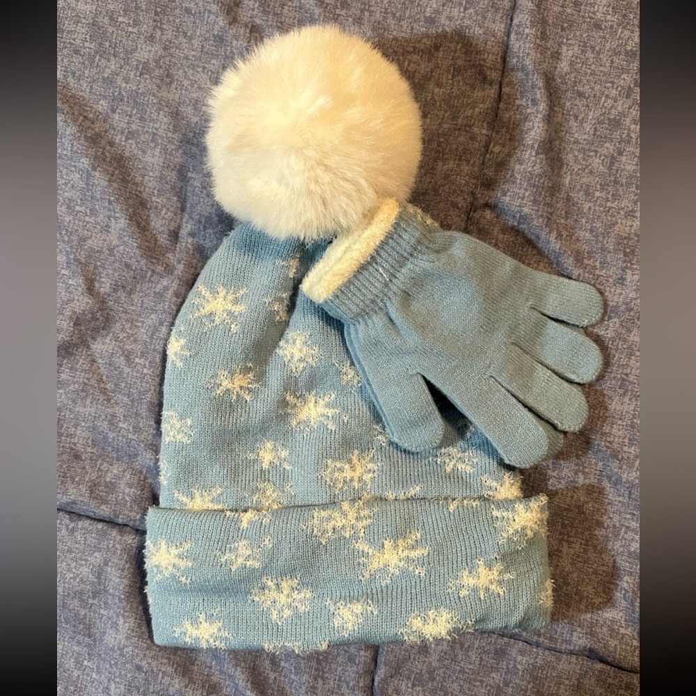 Falls Creek Girls Winter Hat and Gloves set, NWOT, One Size
